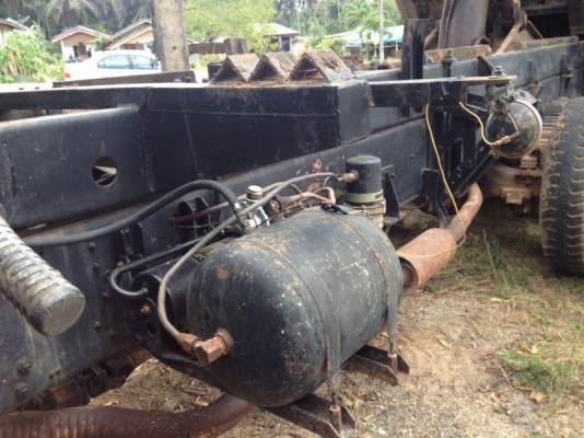 รถอีซูซุ 10 ล้อดั้ม จัมโบ้ เปลื่ยนเครื่อง 200 แรงม้า ( มีเทอร์โบ ). สนใจติดต่อ 081 - 6079515 รถอีซูซุ 10 ล้อดั้ม จัมโบ้ เปลื่ยนเครื่อง 200 แรงม้า ( มีเทอร์โบ ). สนใจติดต่อ 081 - 6079515