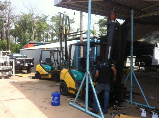 ขายฟอร์คลิฟต์ KOMUTSU FG20-16 ( SPECS JAPAN ) เสา 3 M , เกียร์ MT สภาพสวยครับ ใช้งานมาน้อย 5000 กว่า ช.ม ++ เดิมแท้จากญี่ปุ่น สีเดิมและตัวถังสภาพเดิมจากญี่ปุ่น ขายฟอร์คลิฟต์ KOMUTSU FG20-16 ( SPECS JAPAN ) เสา 3 M , เกียร์ MT สภาพสวยครับ ใช้งานมาน้อย 5000 กว่า ช.ม ++ เดิมแท้จากญี่ปุ่น สีเดิมและตัวถังสภาพเดิมจากญี่ปุ่น