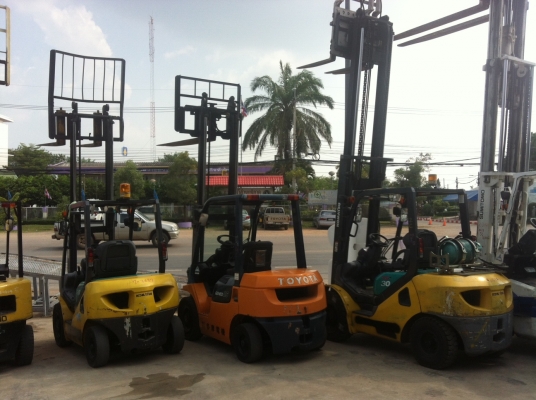 ขายฟอร์คลิฟต์ KOMUTSU FG20-16 ( SPECS JAPAN ) เสา 3 M , เกียร์ MT สภาพสวยครับ ใช้งานมาน้อย 5000 กว่า ช.ม ++ เดิมแท้จากญี่ปุ่น สีเดิมและตัวถังสภาพเดิมจากญี่ปุ่น ขายฟอร์คลิฟต์ KOMUTSU FG20-16 ( SPECS JAPAN ) เสา 3 M , เกียร์ MT สภาพสวยครับ ใช้งานมาน้อย 5000 กว่า ช.ม ++ เดิมแท้จากญี่ปุ่น สีเดิมและตัวถังสภาพเดิมจากญี่ปุ่น