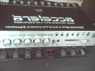 ขายปรีแอมป์รถยนต์acceleraเสียบเมมโมรี่+usbกับของprowave