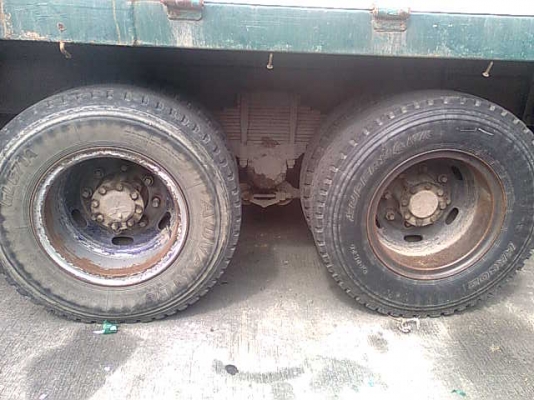 ต้องการขาย / รถ 10 ล้อ 1 เพลา / MITSU FN 215 K ( 195 แรง )