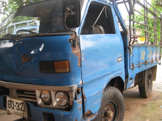 สี่ล้อกลาง อิซูซุ 85 แรง พร้อมใช้ 0836613829 สี่ล้อกลาง อิซูซุ 85 แรง พร้อมใช้ 0836613829