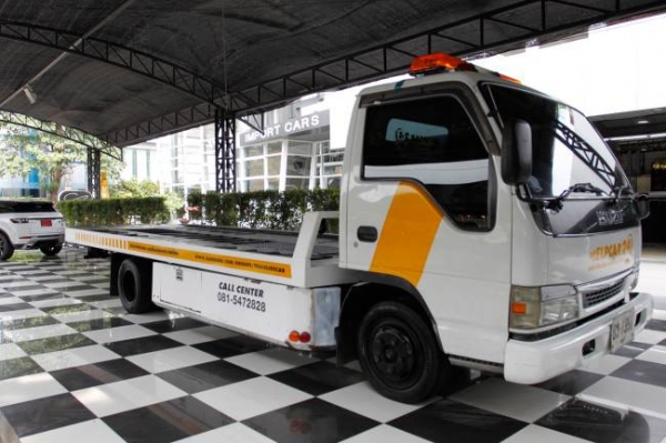 รถสไลด์ สภาพพร้อมใช้งาน รถ ISUZU Elf
