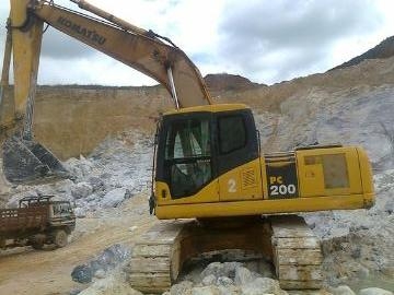 KOMATSU PC200-7 รถพร้อมใช้งาน มีทะเบียน.รถสวยจาก นครสวรรค์.