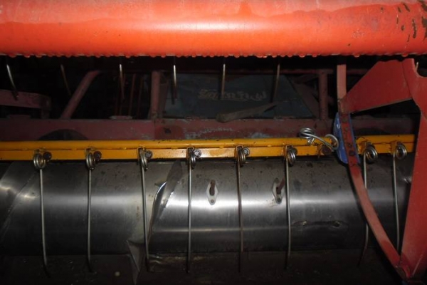 ขายรถเกี่ยวแบบอุ้ม เกษตรพัฒนา ไอ้หนุ่มไวไฟ รุ่น "ร้อนกว่าไฟ"  อุ้ม2.5ตัน ตัวเดิน10HT ปั๊มไดกิ้น23 เครื่องISUZU ROCKY 6HE1 195TURBO  ช่วงล่างดี เครื่องแน่น ปั๊มดี โซ่ต้องเปลี่ยน (คุยกันได้) ราคาต่อรองได้เด้อ พี่น้องครับ