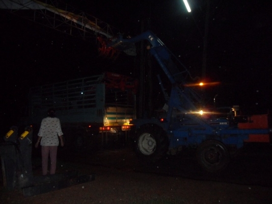 ขาย เฮียสุชาติ..จ.พิจิตร ส่งรถมารับแล้วครับ ชุดตักหน้ารถไถฟอร์ด ยี่ห้อMAILLEUX  MX40-85 ลูกค้ามาทางไกล บริการ24ชม.ครับ