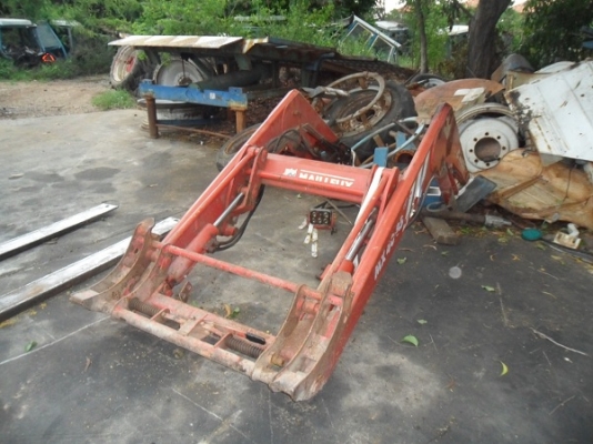 ขาย เฮียสุชาติ..จ.พิจิตร ส่งรถมารับแล้วครับ ชุดตักหน้ารถไถฟอร์ด ยี่ห้อMAILLEUX  MX40-85 ลูกค้ามาทางไกล บริการ24ชม.ครับ