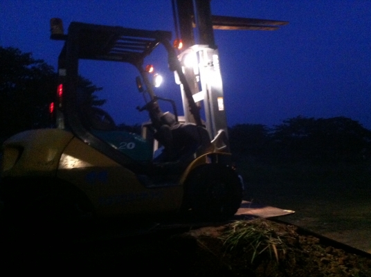 ขายฟอร์คลิฟต์ KOMUTSU FG20-16 ( SPECS JAPAN )  เสา 3 M  , เกียร์ MT  สภาพสวยครับ ใช้งานมาน้อย 5000 กว่า ช.ม  ++ เดิมแท้จากญี่ปุ่น