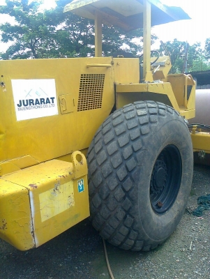 ขายรถบด SAKAI SV500 2เพลา 12ตัน เอกสารเล่มพร้อมโอน ราคาต่อรองได้ ติดต่อได้ที่คุณ อ๊อฟ พิจิตร 086-737-9991