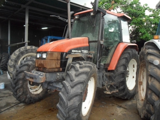 ขายแล้วรถไถฟอร์ด TS90 NEW HOLLAND เครื่องดี เกียร์24X24 ท้ายธรรมดา สีใหม่ สภาพสวยภายในสวยครบๆ