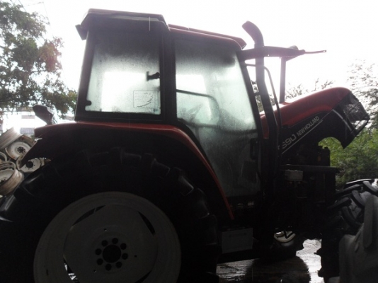 ขายแล้วรถไถฟอร์ด TS90 NEW HOLLAND เครื่องดี เกียร์24X24 ท้ายธรรมดา สีใหม่ สภาพสวยภายในสวยครบๆ