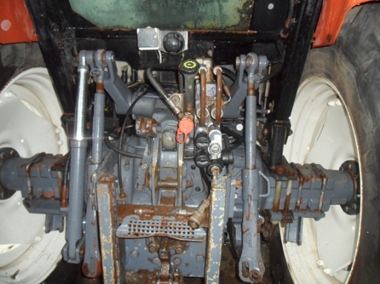 ขายแล้วรถไถฟอร์ด TS90 NEW HOLLAND เครื่องดี เกียร์24X24 ท้ายธรรมดา สีใหม่ สภาพสวยภายในสวยครบๆ