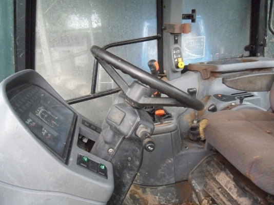 ขายแล้วรถไถฟอร์ด TS90 NEW HOLLAND เครื่องดี เกียร์24X24 ท้ายธรรมดา สีใหม่ สภาพสวยภายในสวยครบๆ