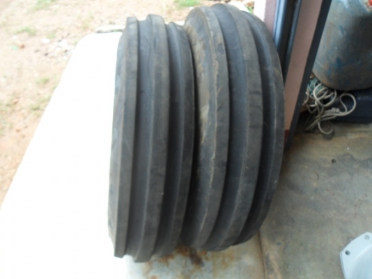 ขายแล้ว ยางหน้ารถไถถอด\% กู๊ดเยียร์ 750-16 + กระทะล้อเก่านอกแท้ ขอบคุณผู้ใหญ่แทน ม.4ไทรโยคใหญ่ มากครับ