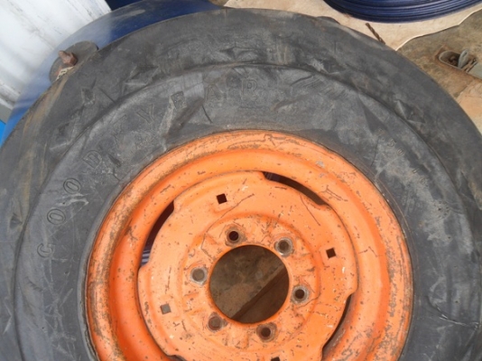 ขายแล้ว ยางหน้ารถไถถอด\% กู๊ดเยียร์ 750-16 + กระทะล้อเก่านอกแท้ ขอบคุณผู้ใหญ่แทน ม.4ไทรโยคใหญ่ มากครับ