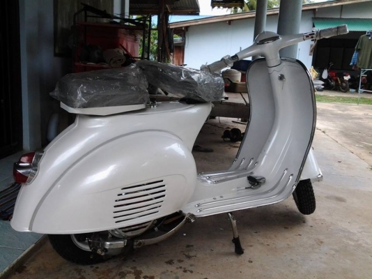 ขาย Vespa 64 สีขาวมุก เครื่องซุปเปอร์ ราคา 39999 บาท