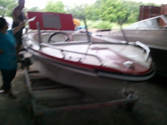 ขายด่วนเรือเร็ว  4เมตร* 2, 5 เมตร