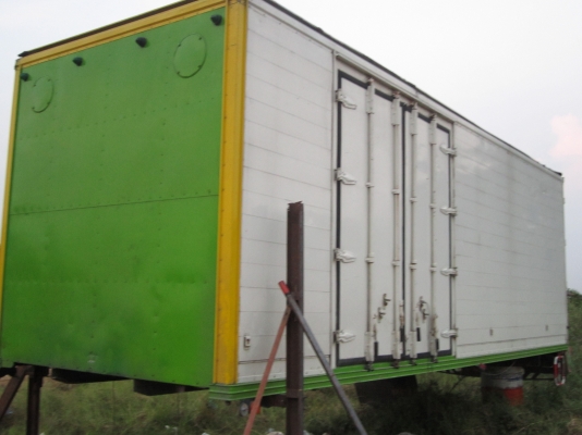 ตู้แห้งปีเนียม3บานสภาพสวยพร้อมใช้7,20เมตร