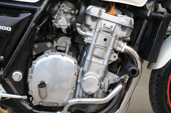 ขาย CB 1000 คาร์บูไฟฟ้า ปลั๊กเหลือง ปลาย akrapovic  ทะเบียนแท้ โอนขนส่ง 129000