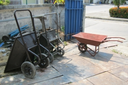 ให้เช่่าเครื่องมือก่อสร้าง คุ้มกว่าซื้อเครื่องตัดถนนตัดคอนกรีตพื้นเครื่องตบดิน ตบทราย เครื่องขัดหน้าปูน ถนนเทพารักษ์-บางพลี T.0865292215