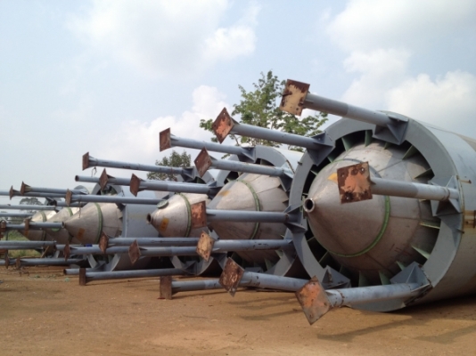 ขาย ถังไซโลสแตนเลส Dia 4.30x8 H ครับ สวยๆเหลือ 3 ใบเท่านั้นครับ....