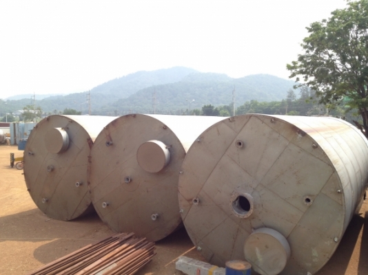 ขาย ถังไซโลสแตนเลส Dia 4.30x8 H ครับ สวยๆเหลือ 3 ใบเท่านั้นครับ....