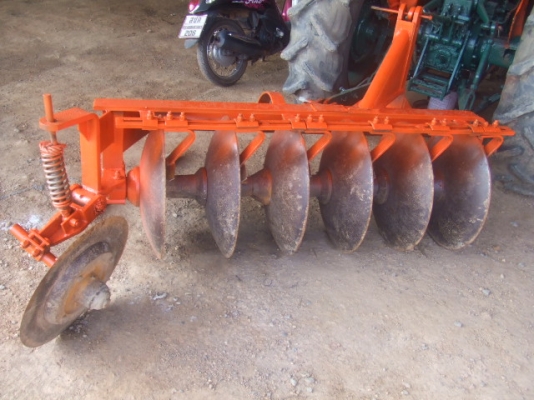 ขายผาน 6   ใบเต็มๆ ของ HUI  ผลิต  ใช้งานได้เลยครับ