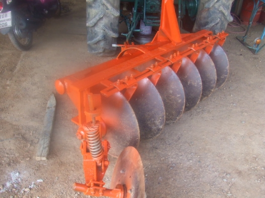 ขายผาน 6   ใบเต็มๆ ของ HUI  ผลิต  ใช้งานได้เลยครับ