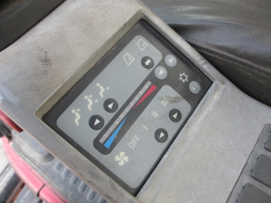 SK -100-3  super  รถเก่านอกชั่วโมงการทำงานน้อย สวยมาก