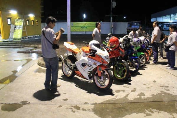 ขายแฟริ้งแต่ง Gsxr1000 และ cbr1000 ใส่ NSR,TZM,CBR,GSX,NC30,FSX,YZF,YZRอื่นๆๆ ราคานี้รวมไฟ+รวมส่ง 7500 บาท ขายแฟริ้งแต่ง Gsxr1000 และ cbr1000 ใส่ NSR,TZM,CBR,GSX,NC30,FSX,YZF,YZRอื่นๆๆ ราคานี้รวมไฟ+รวมส่ง 7500 บาท