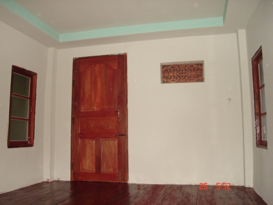 บ้านน๊อคดาวน์ร้อยเอ็ด