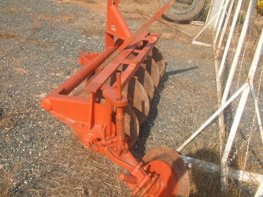 ขายผาน 5  ตราช้างครับ โครงผาน 6  ตามสภาพ ใช้งานได้ครับ