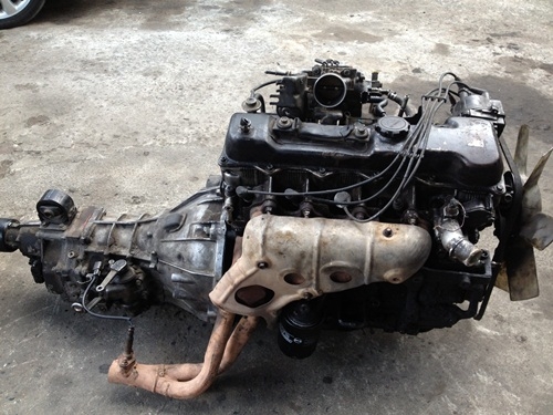 ขายเครื่อง toyota 2RZ พร้อมเกียร์ถอดลงจากรถตู้ super custom ขายเครื่อง toyota 2RZ พร้อมเกียร์ถอดลงจากรถตู้ super custom