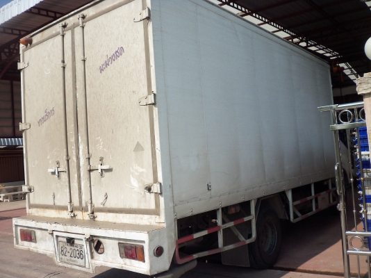 ขาย 6 ล้อ อีซูซุnqr 150 แรง