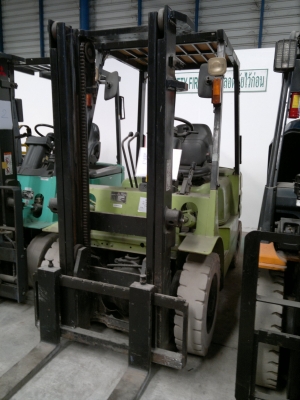 ขายรถฟอร์คลีฟท์ MITSUBISHI FD20 เสา 3เมตร เกียร์ออโต้ปี2001  รถนอกนำเข้า สวยราคาไม่แพงครับติดต่อ มานะ 085-9049669