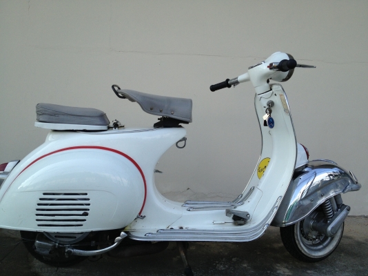 ขาย vespa 64  สีขาว  32000 บาท  ต่อรองได้