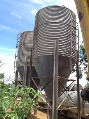 รายละเอียด ขาย ไซโล(Silo) อาหารสัตว์ สภาพสวย ราคาถูก!!!!