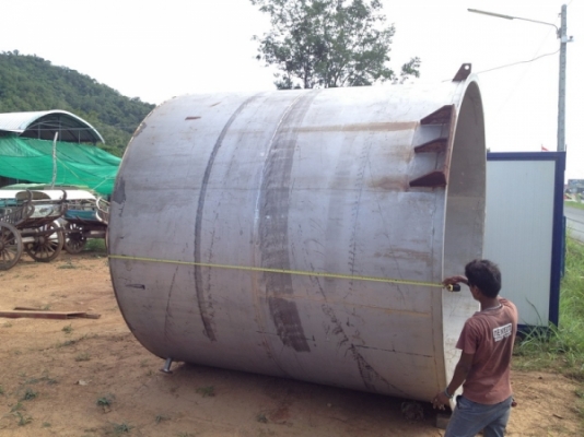 ขายถังสแตนเลสเกรด 316 ขนาดความจุ 20Q Dia.3 x 3.05H สภาพสวย ราคาไม่แพง!