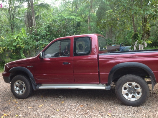 รถกระบะโฟร์วิล มาสด้าไฟเตอร์ สีแดง ใช้น้อยเพราะเจ้าของมีรถหลายคันต่อรองราคาเองได้ ติดต่อ086 9639043