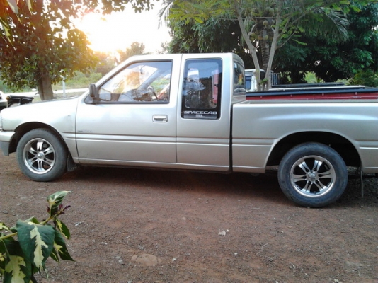 ขาย กระบะแค็ป มังกรทอง 2.5  ปี33/90 เครื่อง 87HP แน่นๆ ไม่ไอ ไม่เยิ้ม ภายในดี เบาะมีขาด แอร์เย็น พาวเวอร์ วิทยุเทป ล้อแม็ก  สีดี กระบะไม่ผุ คัสซีสวย แปลงหน้าเป็นโฉม หน้าหนู พร้อมใช้***ขายแล้วครับ ขอบคุณ Truck2hand