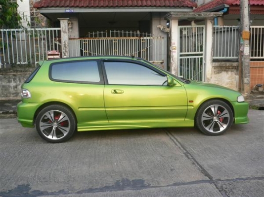 ขาย Honda civic 3 doo เครื่อง vtech สวยมากๆ จัดไป 169000 บ. T.088-875-9838 K.ae