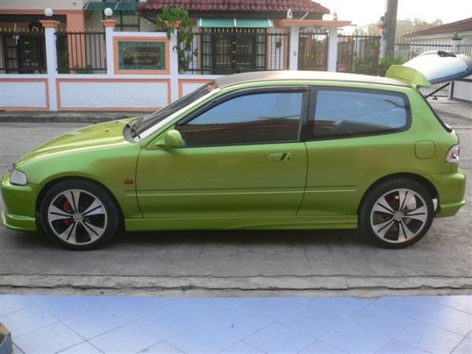 ขาย Honda civic 3 doo เครื่อง vtech สวยมากๆ จัดไป 169000 บ. T.088-875-9838 K.ae