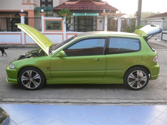 ขาย Honda civic 3 doo เครื่อง vtech สวยมากๆ จัดไป 169000 บ. T.088-875-9838 K.ae