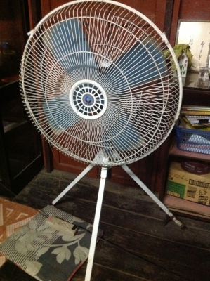 ขายเครื่องทำลูกชิ้น ชุดพร้อมทำธุรกิจ 68,000 บาท เท่านั้น!! ของอยู่ ลำปาง 0886812797