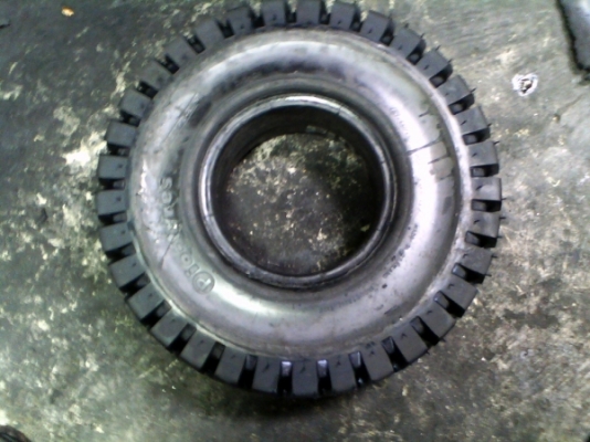 รับหล่อดอกยางตันและยางลมทุกขนาด มียางแกะดอกด้วยค่ะ 0860199503 จำหน่ายยางใหม่ทุกยี่ห้อ ทุกขนาด