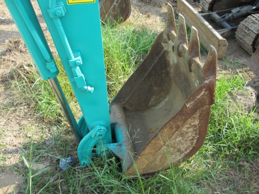 KOMATSU PC40-7  เก่าญี่ปุ่น เอวแน่น สภาพพร้อมใช้ สุดๆเอาไปแบ่งกันใช้ได้เลยครับ   น้องร็อค จัดหั้ย สนใจโทร สอบถามได้ 081-8535656