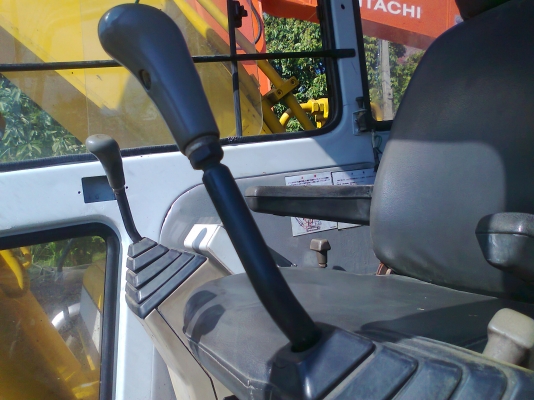 ขายด่วน!..รถแบคโฮ KOBECO SK200 MARK 3 รถสวย เก่าญีปุ่น.