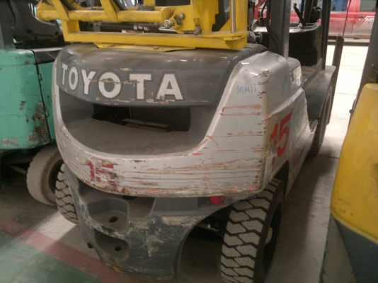 ขายรถฟอร์คลีฟท์ TOYOTA 8FGL25 เสา3 เมตร เกียร์ออโต้ปี2007, 4527 ชม.รถนอกนำเข้า ติดต่อ มานะ 085-9049669