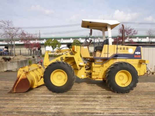 รถตักล้อยาง WA100-1 ซีเรียล 34XXX รถสภาพสวย ชั่วโมงน้อย เข้ามาถึงไทยเร็ว ๆ นี้ โทร.081-373-0559 รถตักล้อยาง WA100-1 ซีเรียล 34XXX รถสภาพสวย ชั่วโมงน้อย เข้ามาถึงไทยเร็ว ๆ นี้ โทร.081-373-0559