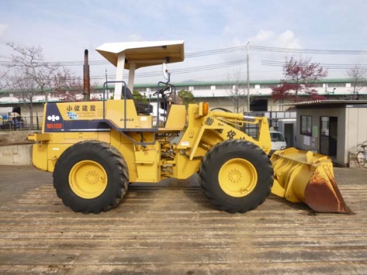 รถตักล้อยาง WA100-1 ซีเรียล 34XXX รถสภาพสวย ชั่วโมงน้อย เข้ามาถึงไทยเร็ว ๆ นี้ โทร.081-373-0559 รถตักล้อยาง WA100-1 ซีเรียล 34XXX รถสภาพสวย ชั่วโมงน้อย เข้ามาถึงไทยเร็ว ๆ นี้ โทร.081-373-0559